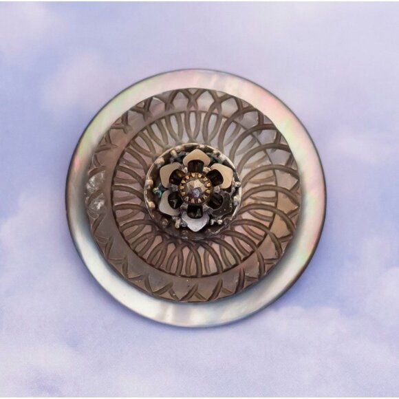 Vintage Mid-century Oval Domed Shield Damascene Brooch - S14 - Picture 1 of 2